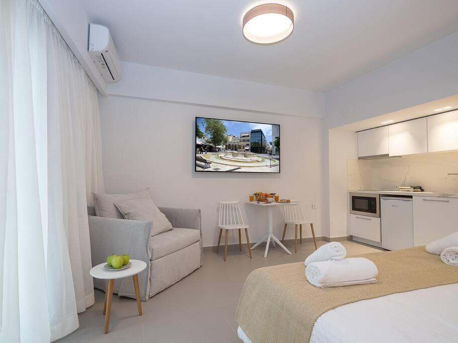 Iris Luxury Apartment At The Heraklion Center ภายนอก รูปภาพ
